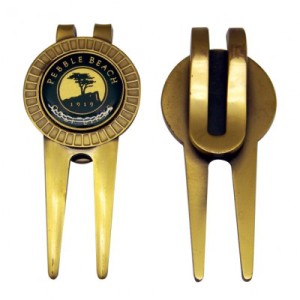 Golf divot tool