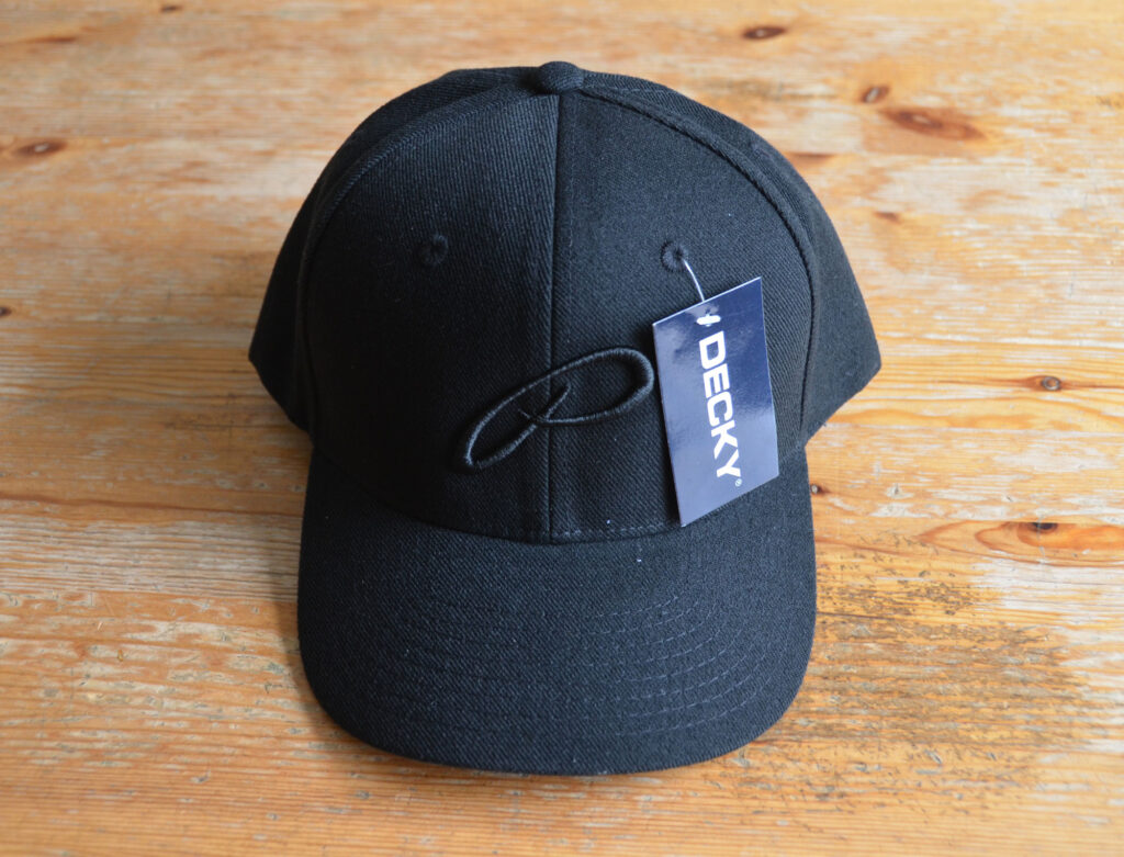 Decky snapback cap with 3D Embroidery